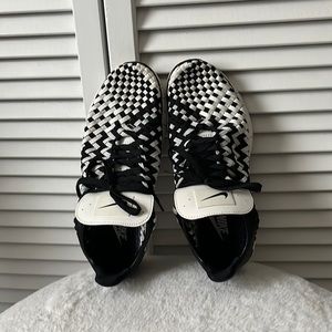 Lightly used Nike sneakers!